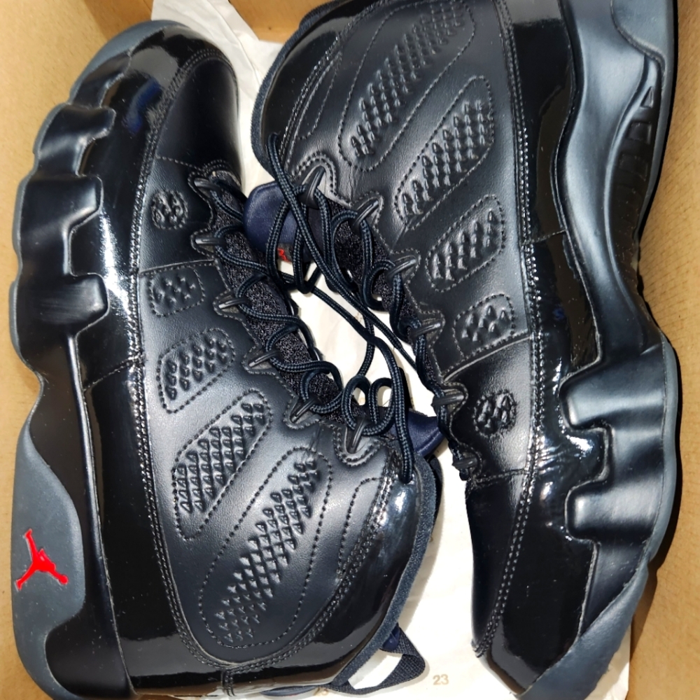 Jordan Athletic Shoes in Black and Red